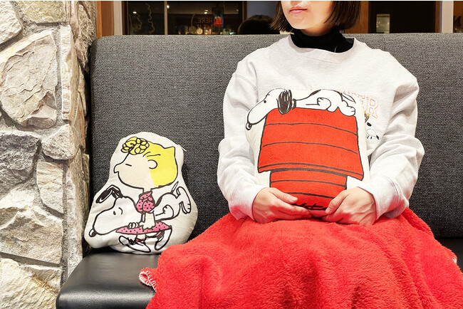 左:SNOOPY&SALLY 右:DOG HOUSE (C) 2023 Peanuts Worldwide LLC 左:SNOOPY&SALLY 右:DOG HOUSE (C) 2023 Peanuts Worldwide LLC