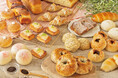 自家製パン食べ放題ランチに、桃と紅茶の夏限定パンが登場!神戸メリケンパークのベーカリーカフェ「TOOTH TOOTH FISH IN THE FOREST」にて。7月3日(木)スタート。