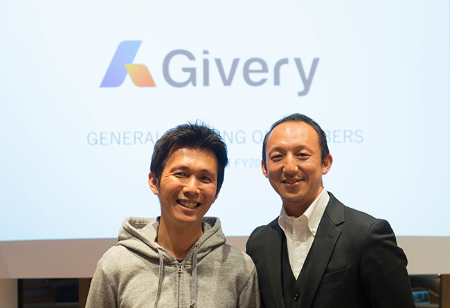 左からResola 代表取締役社長 奥田栄司氏、ギブリー 代表取締役社長 井手高志