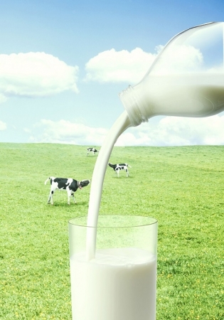 生乳に近い風味が味わえる ノンホモ牛乳 が10月より全国デビュー