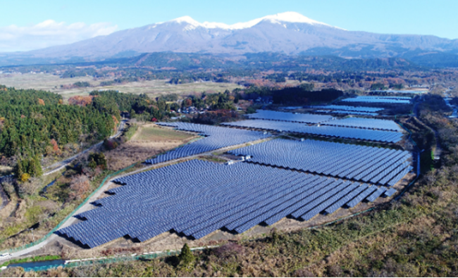 生活クラブとその関連団体が連携して建設した「庄内・遊佐太陽光発電所」。2019年に山形県遊佐町に稼働した