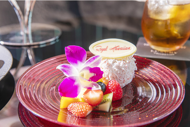 Pink Palace Afternoon Tea Inspired by The Royal Hawaiian Resort　ピンクパレス スノーボール イメージ（ザ・プリンスギャラリー 東京紀尾井町）