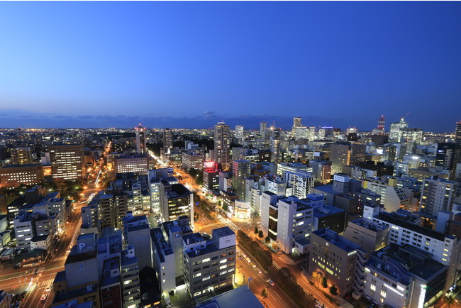 ホテル最上階のレストランからは 札幌市街の夜景を見ながらお食事が楽します