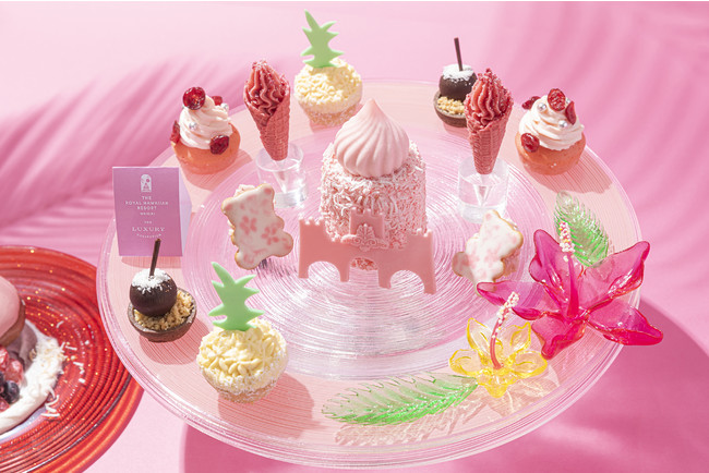 Pink Palace Afternoon Tea 2022 Inspired by The Royal Hawaiian SWEETS PLATE イメージ