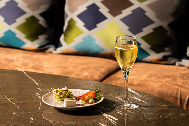 カクテルタイムには各種アルコールをお楽しみいただけます カクテルタイムには各種アルコールをお楽しみいただけます