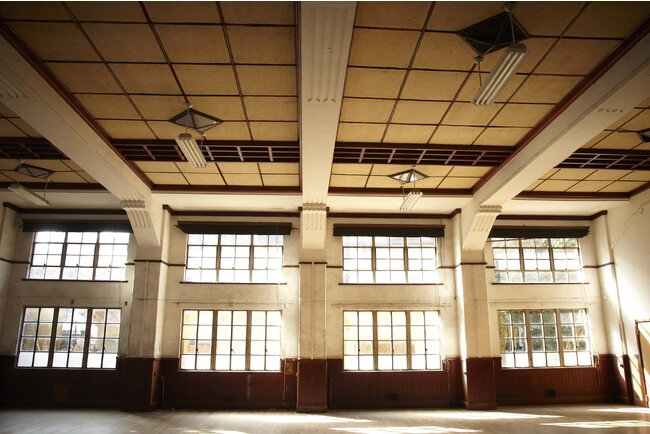 小学校当時の講堂はレストランへ 小学校当時の講堂はレストランへ