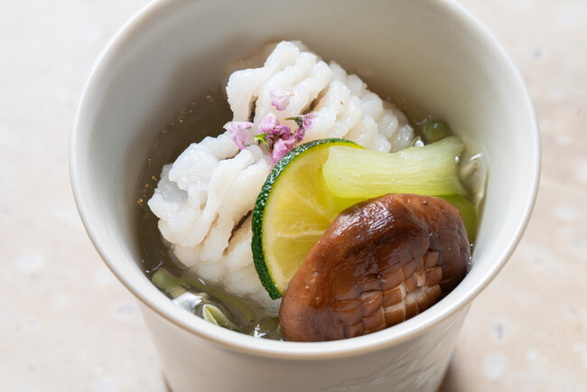 吸い物 牡丹鱧 順才 椎茸 すだち 青味 吸い物 牡丹鱧 順才 椎茸 すだち 青味