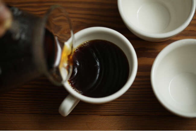「本物」の味わいをたえず追求する小川珈琲株式会社の香りや酸味など特徴が異なる3種のコーヒー