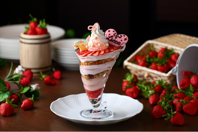 リカちゃん考案メニュー「Parfait(パフェ) Mignon(ミニョン)」 リカちゃん考案メニュー「Parfait(パフェ) Mignon(ミニョン)」