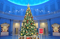 【新横浜プリンスホテル】地域の小学生が製作したオーナメントを装飾！高さ約4mのクリスマスツリーが登場
