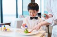 【びわ湖大津プリンスホテル】小さなお客さまの「初めてのフランス料理」や「初めてのアフタヌーンティー」デビューを応援！夏休みはホテルで叶える、お子さまの「初めて体験」を提案
