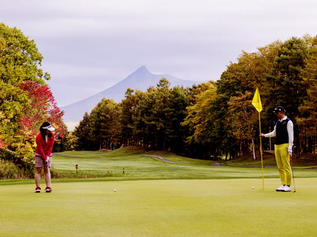 函館大沼プリンスホテル 北海道ならではのダイナミックなゴルフとご当地食材が堪能できる ゴルフ ステイduo Gourmand デュオグルマン 宿泊プランを販売 株式会社プリンスホテルのプレスリリース