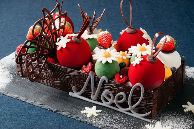 新横浜プリンスホテル おこもりクリスマスで楽しむ色鮮やかでカラフルな クリスマスケーキ を販売 株式会社西武 プリンスホテルズワールドワイドのプレスリリース