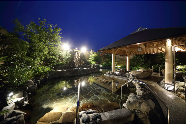 天然温泉旅館「神戸みなと温泉 蓮」の露天大浴場