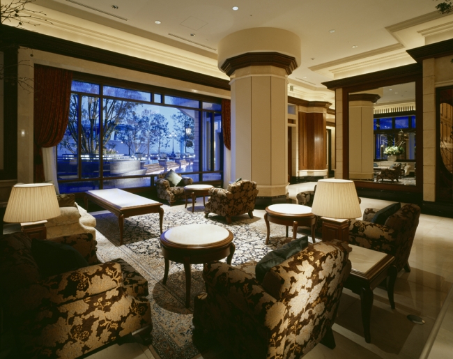 ホテル ラ・スイート神戸ハーバーランド　ロビー