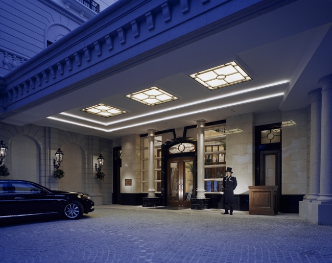 ホテル ラ・スイート神戸ハーバーランド　正面玄関