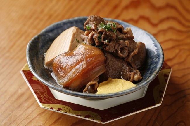 えびすもち豚と成井さんちの完熟たまねぎの肉豆腐