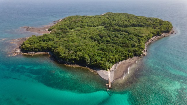 チャーター船でしか上陸できない無人島・妻ヶ島