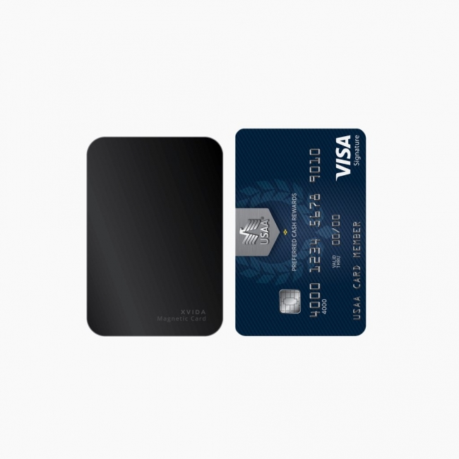 XVIDA マグネティックカード とクレジットカードの大きさ比較