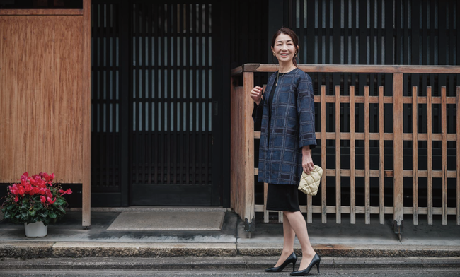  キモノヌッテ-kimononutte- 大切な想い出の詰まった着物をデイリ ーユースに着用できる、現代的なデザイ ンにアップサイクル