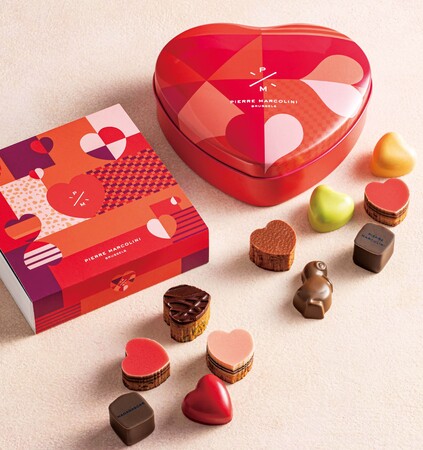 右上： コフレ クール (9個入り) 税込4,050円 　　左下：ヌーヴェル セレクション (9個入り) 税込3,996円