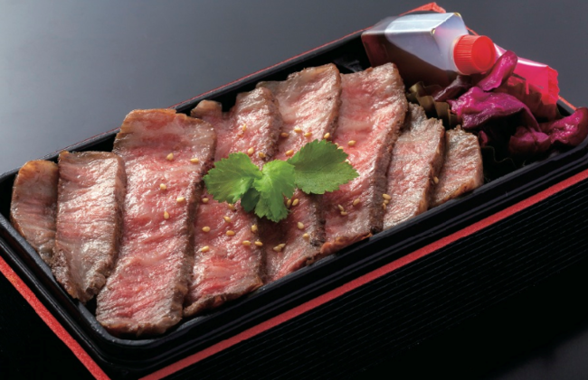 神戸「蔓牛焼肉　太田家」神戸牛赤身ももステーキ弁当　２８８０円