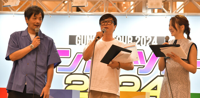 MCの井上聡さん、河本準一さん(次長課長) アシスタントMCの坂本麻子さん MCの井上聡さん、河本準一さん(次長課長) アシスタントMCの坂本麻子さん