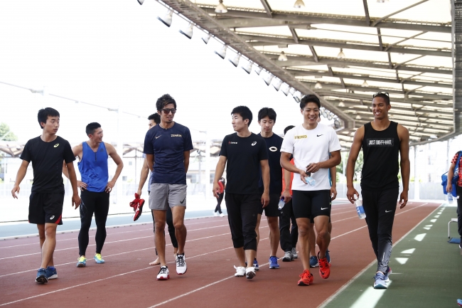 男子4 100mリレー日本代表チーム 東京五輪金メダルプロジェクト始動 世界と対決するセイコーゴールデングランプリを前に練習を公開 公益財団法人日本 陸上競技連盟のプレスリリース