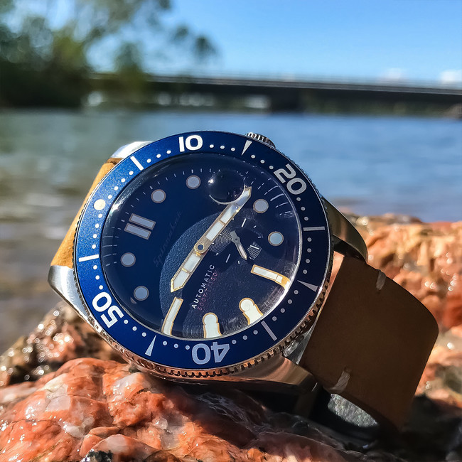 イタリア発の腕時計『スピニカー』が、「クロフト」の公式EC限定の赤ベゼル・青ベゼルを11月20日(金)に発売！ | 株式会社ウエニ貿易のプレスリリース