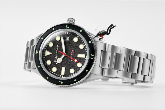 イタリア発の腕時計 『スピニカー（SPINNAKER）』から、デビュー当時からお問い合わせの多かったCAHILL(ケーヒル)のラバーベルトモデルが12月8日(火)に発売！  | 株式会社ウエニ貿易のプレスリリース