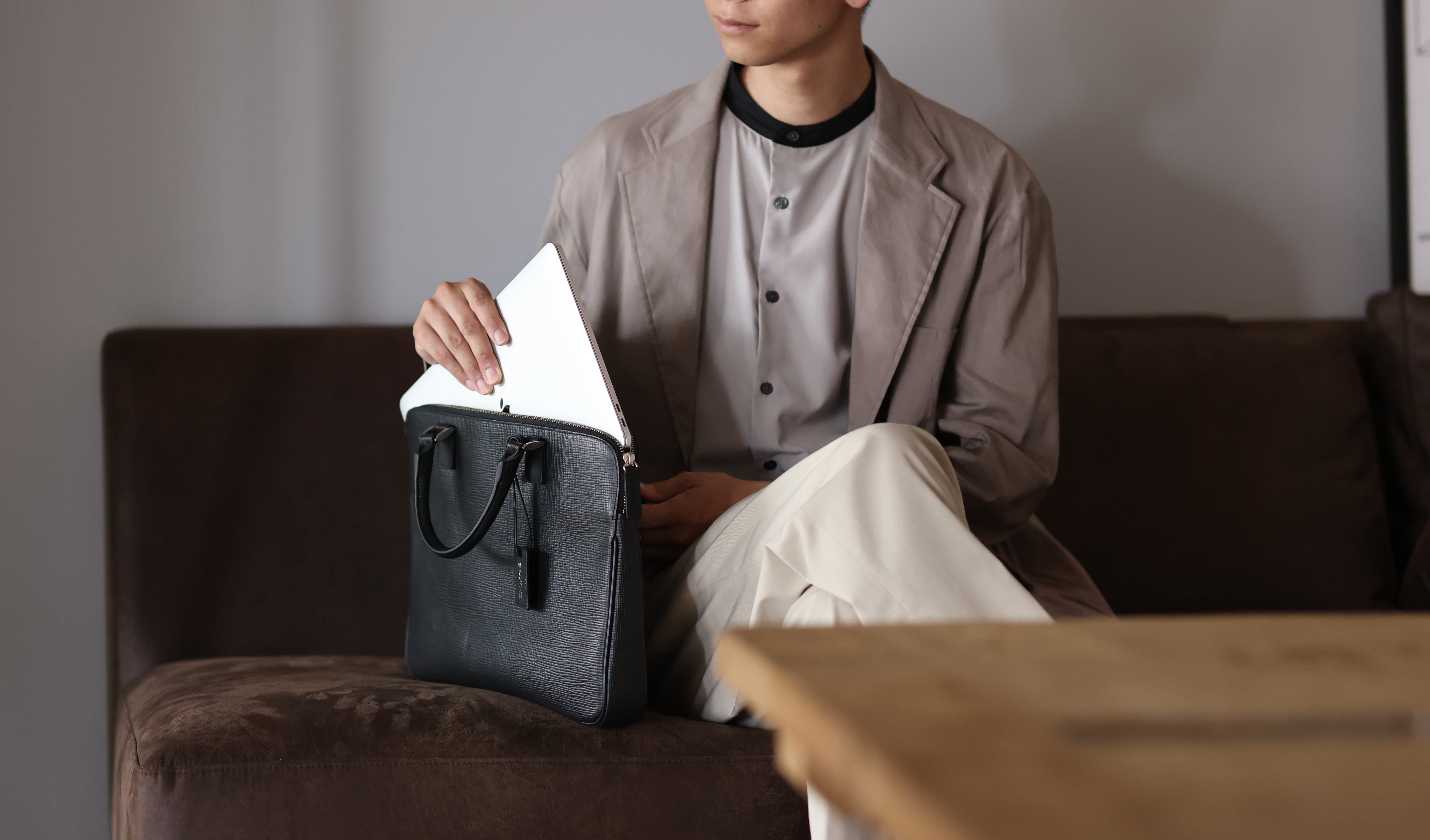 独特の素材 J.PRESS MEN サフィアーノレザー ブリーフバッグ tdh 