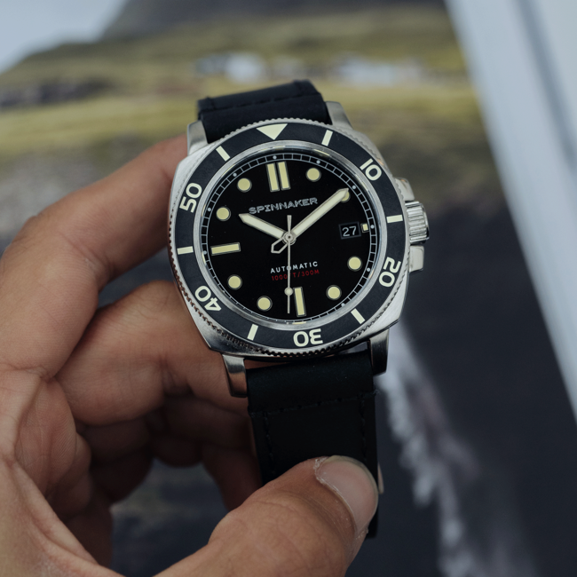 イタリア発の腕時計ブランド『スピニカー(SPINNAKER)』が、“クッション 