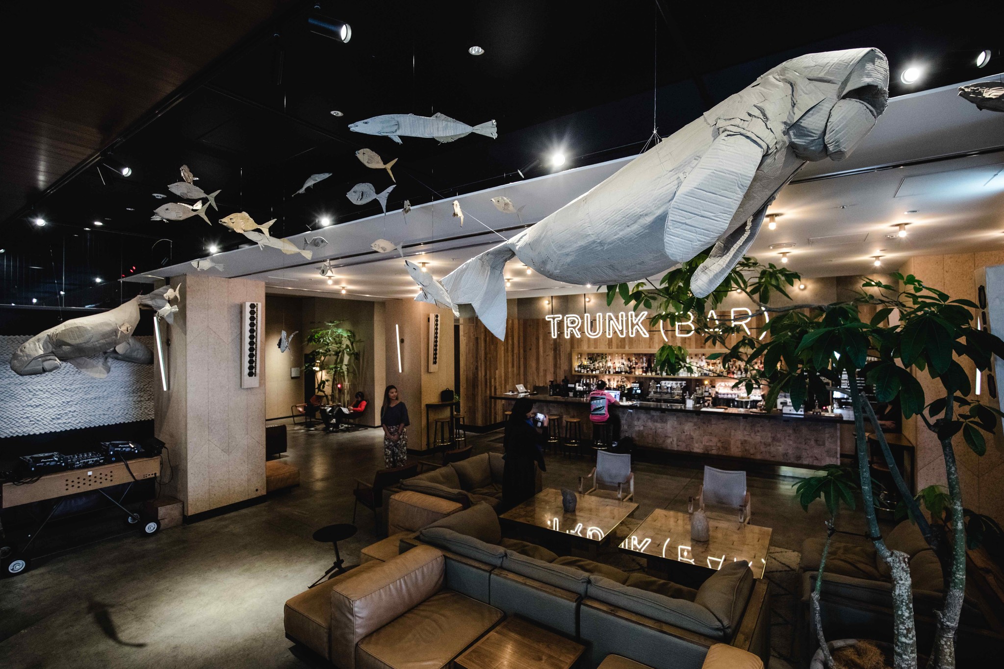 TRUNK(HOTEL)内 TRUNK(LOUNGE)の新たなアートワークにアンバー・ダーウェン氏を起用｜株式会社TRUNKのプレスリリース