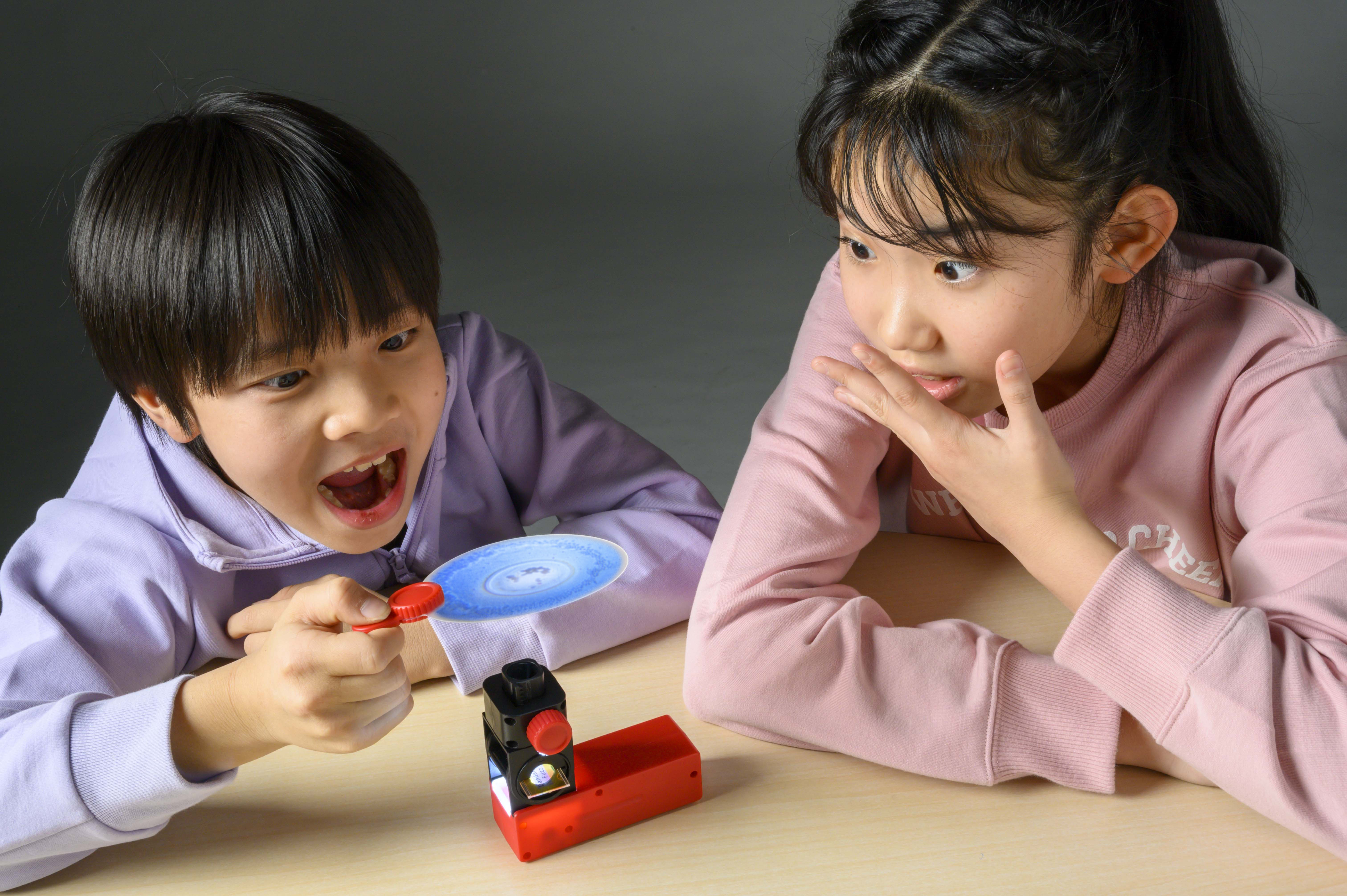 『学研の科学』復刊第3弾のキットは「万能顕微鏡と標本作成キット