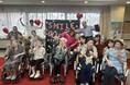 【最高齢94歳】「最高」「あの世の土産に持っていくわ」思い出の一着で高齢者が花道へ　愛知県高浜市の特養でシニアファッションショー