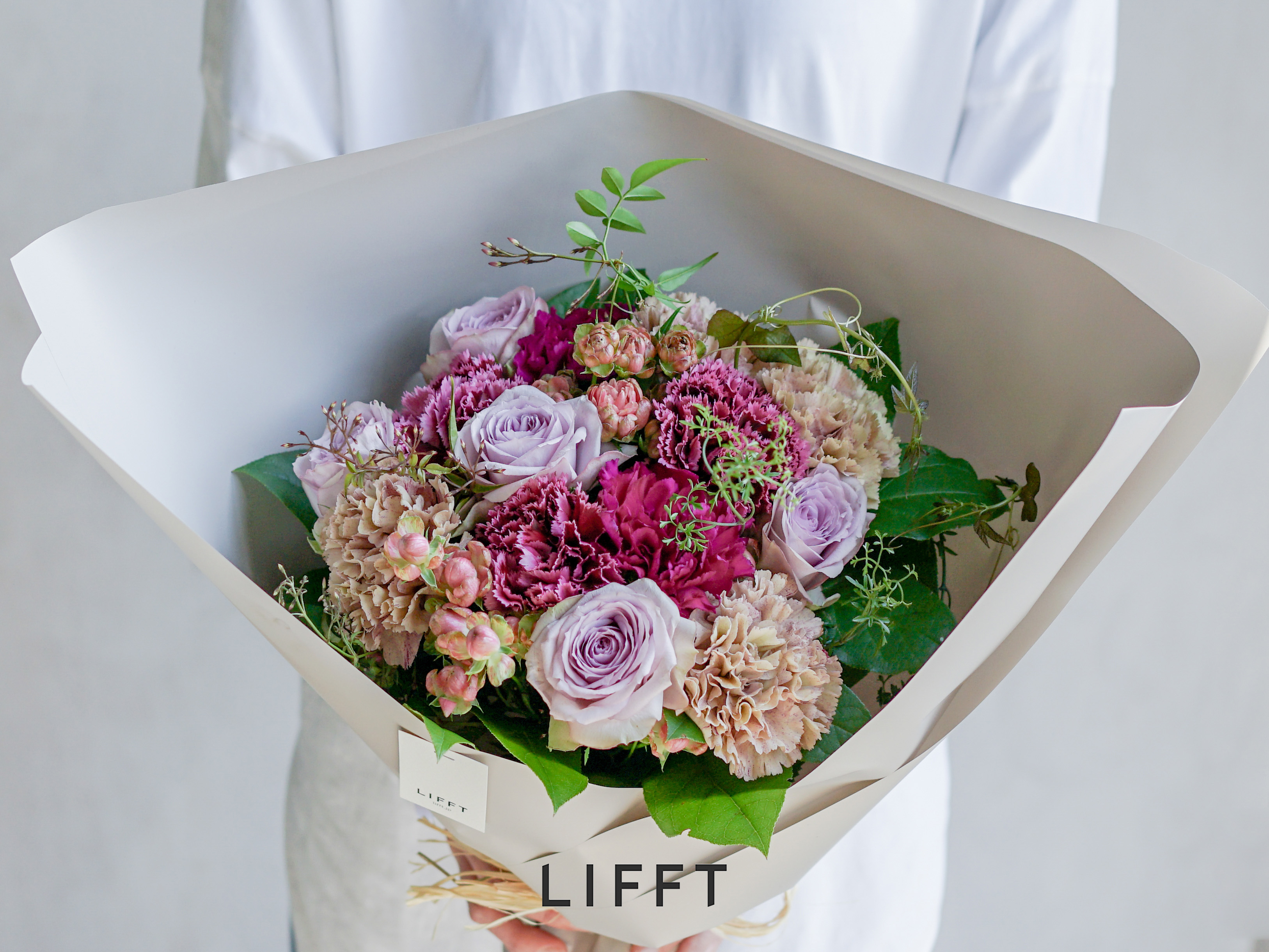 国産流通量は全体の約35 希少な国産カーネーションを贅沢に束ねたブーケを母の日限定販売 産地に足を運び 選び抜いたこだわりの花々をラインナップ Botanic Inc のプレスリリース