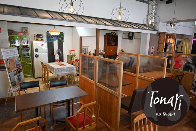 「Cafe TONARI no TONARI」店内イメージ