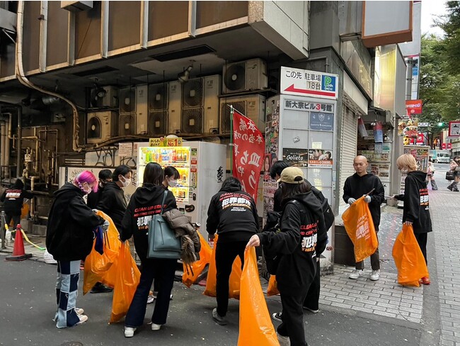 ̊ł́Awƍߓss THE ROUNDUPx̐ψA̔CguIWip[J[vƑ|ɂ͌Ȃuݑ܁vxA`[ۂƂȂĊs܂B