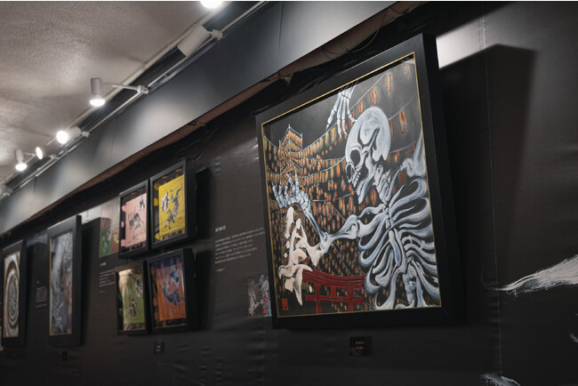 “神や妖怪などの日本文化“を コンセプトに、 20点以上の新作を展示