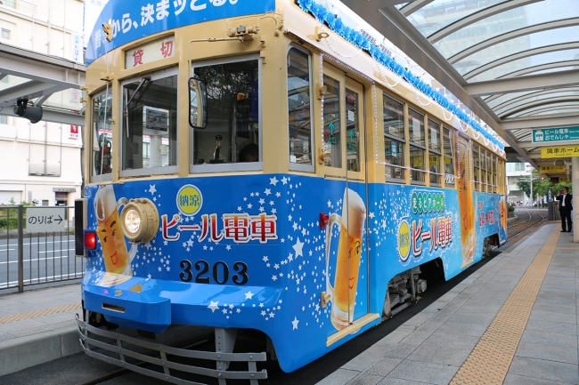 豊橋の夏の風物詩「納涼ビール電車」