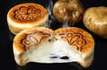 チーズがとろ~りあふれ出すイタリアンおやき『ポティジェッラ』が誕生。進化系ポテトチップスの東京駅限定ショップ「じゃがボルダ」史上初【Calbee+ 東京ばな奈共同開発】