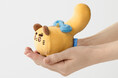 東京ばな奈のオリジナルキャラ「東京ばにゃ奈」。仲間の「ラテ」がぬいぐるみで初登場！