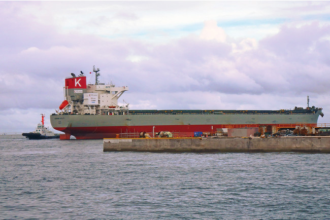 東北電力株式会社向け石炭運搬船“CORONA UTILITY”