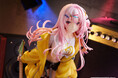 ゆずソフトがおくる『ライムライト・レモネードジャム』より、「陽見恵凪」が巨大フィギュア化。「笑顔」フェイスパーツ付きの「あみあみ限定版」で登場。