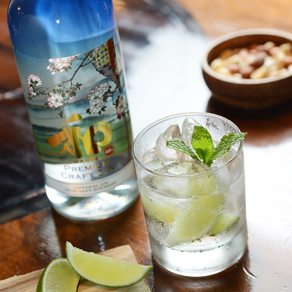 世界初 本場イギリス人も認めた日本酒テイストを取り入れたクラフトジン 和gin が新発売 明利酒類株式会社のプレスリリース