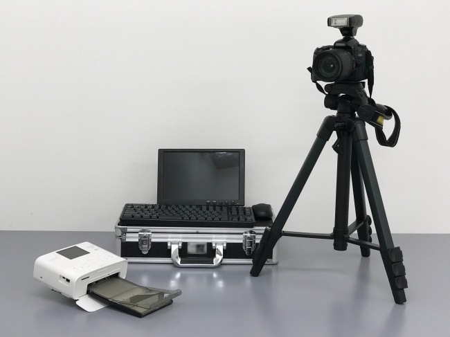 「撮影トリガー10連発」で使用する機材一式(PC・プリンター・カメラ)
