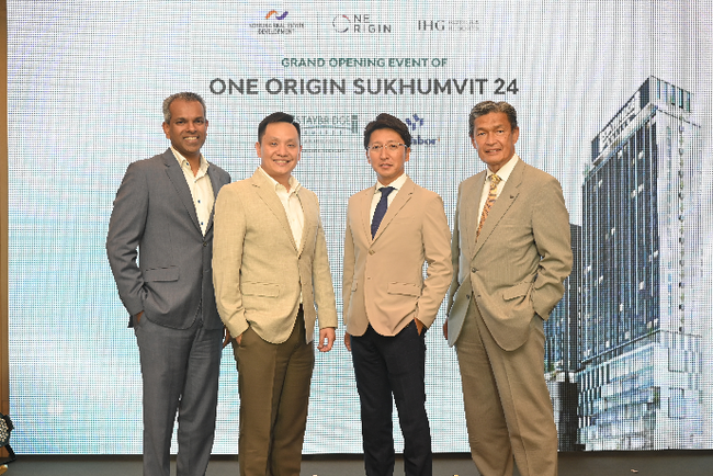 左から、IHGホテルズアンドリゾート社 Rajit Sukumaran氏 、One Origin社 Piti Jarukamjorn氏、 当社 遠藤 直己、富士シティオ社 菊池 淳司氏