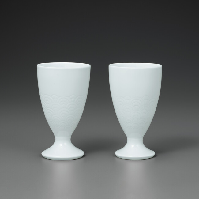 特別企画作品　白磁青海波文フリーカップ（2個組）　ともに径7.5×高さ12.8cm