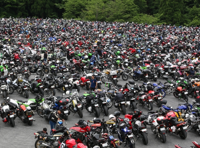バイク４０００台が集結！