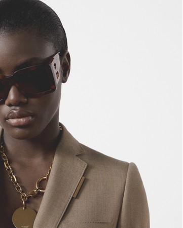 © Courtesy of Burberry